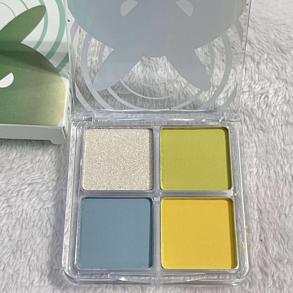 ERSHIQI Quad Eyeshadow Palette